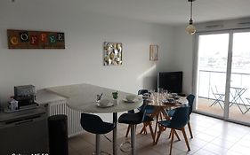 Spacieux T3 Balcon Parking Prive